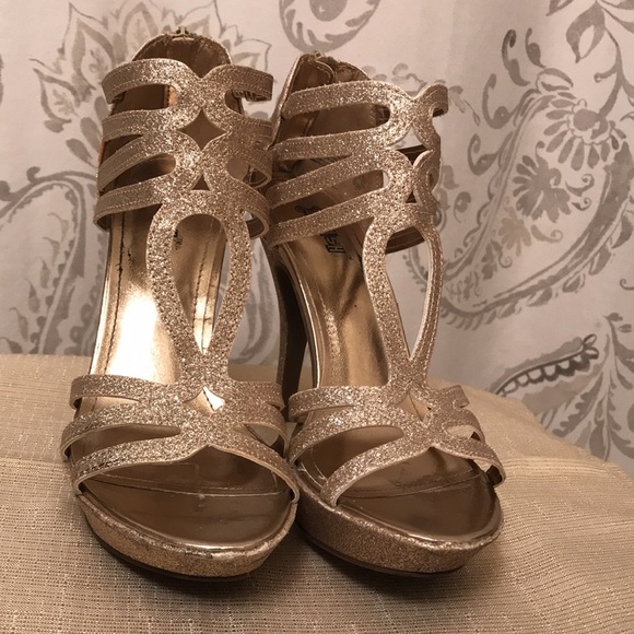 Gold Glitter Heels - Picture 1 of 10